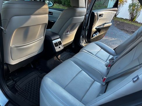 Used 2014 Toyota Avalon Limited image 23