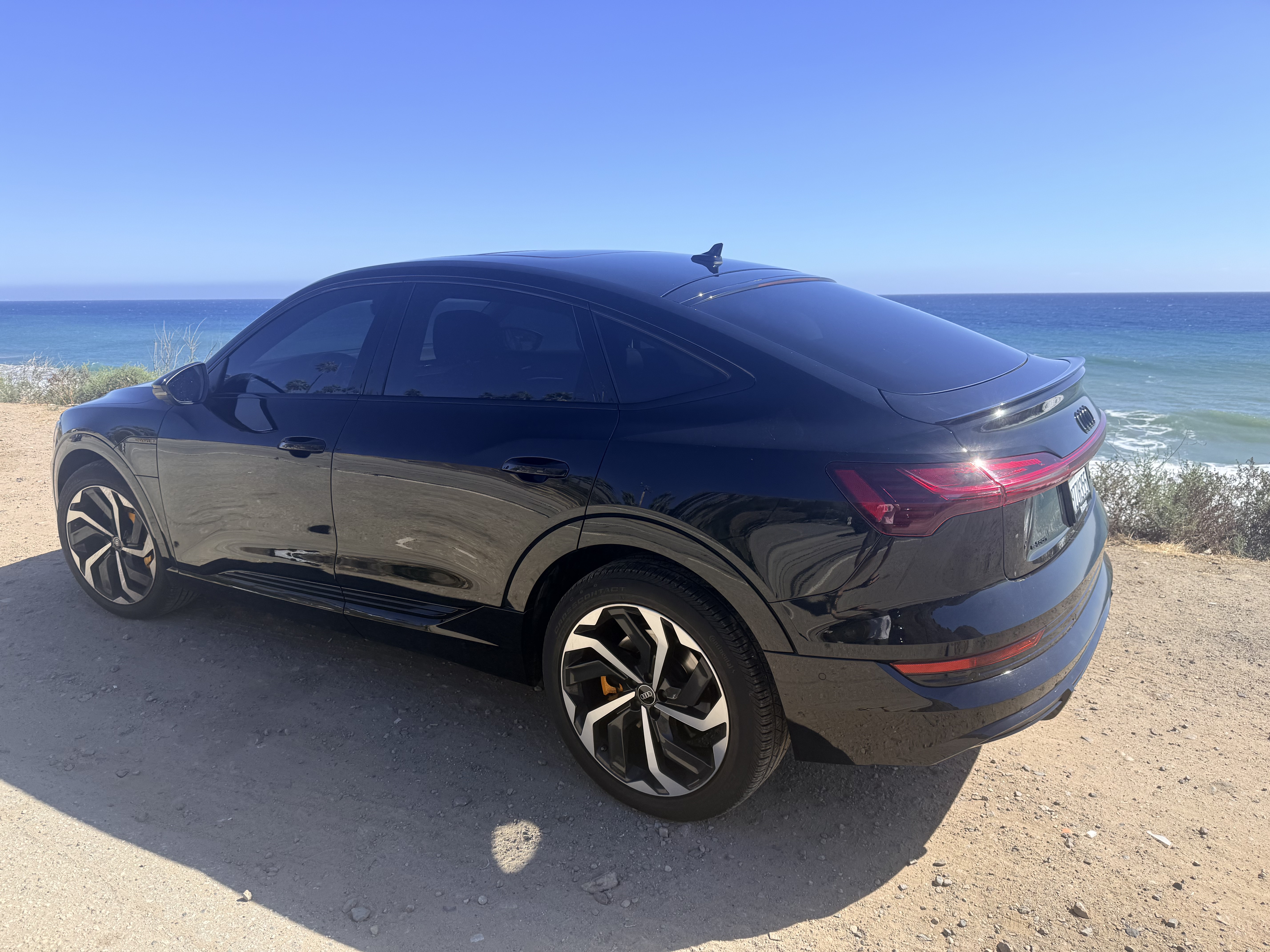 Used 2022 Audi e-tron Premium Plus w/ Premium Plus Package AWD/4WD image 6