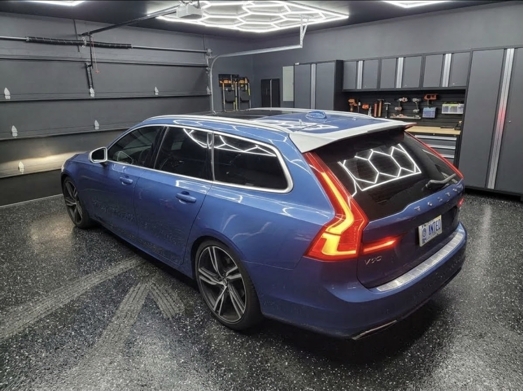 Used 2019 Volvo V90 T5 R-Design w/ Advanced Package FWD image 4