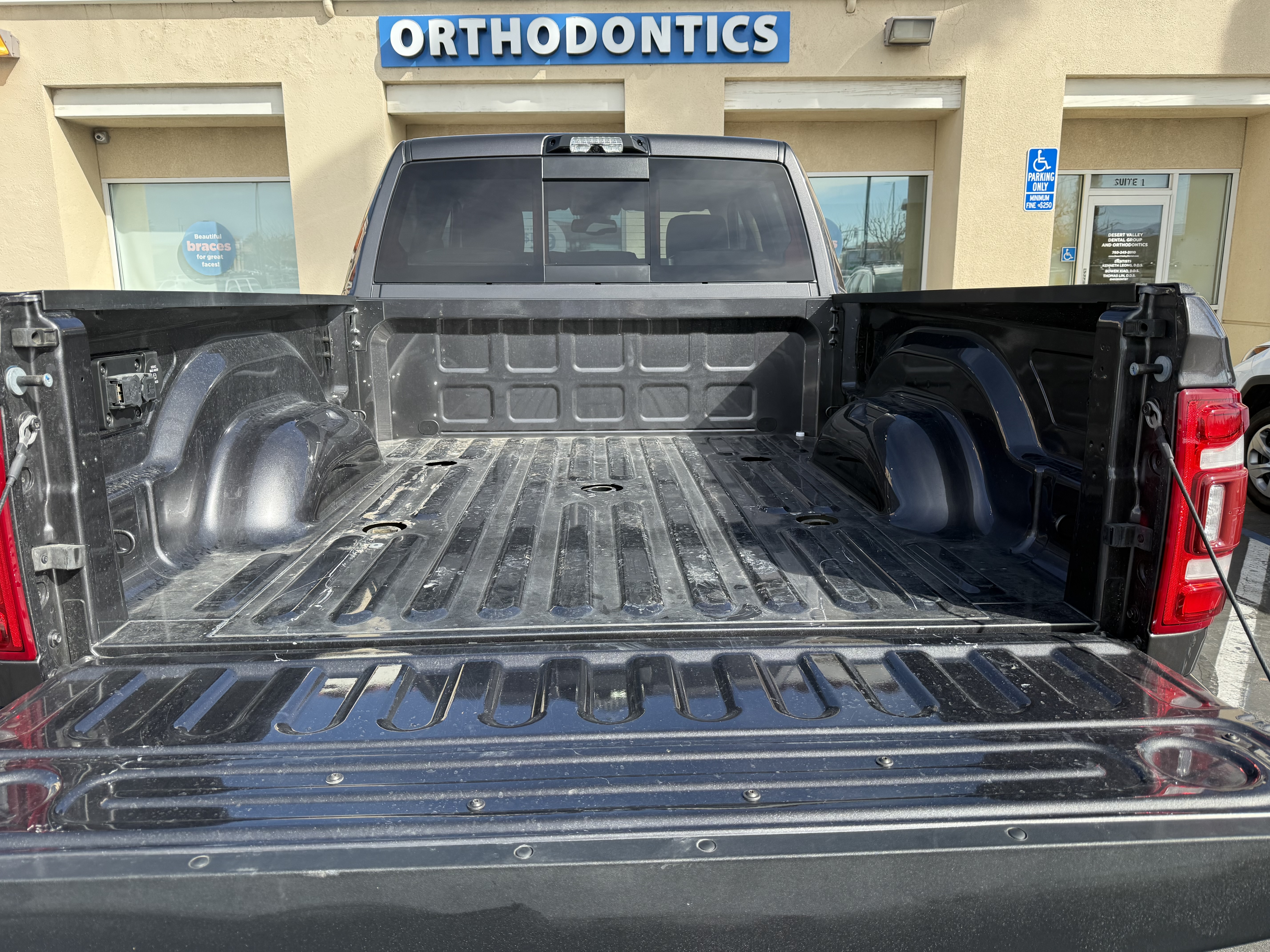 Used 2022 RAM 2500 Laramie AWD/4WD image 15