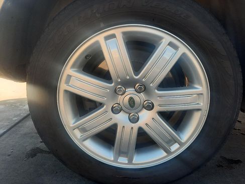 Used 2007 Land Rover Range Rover HSE image 12