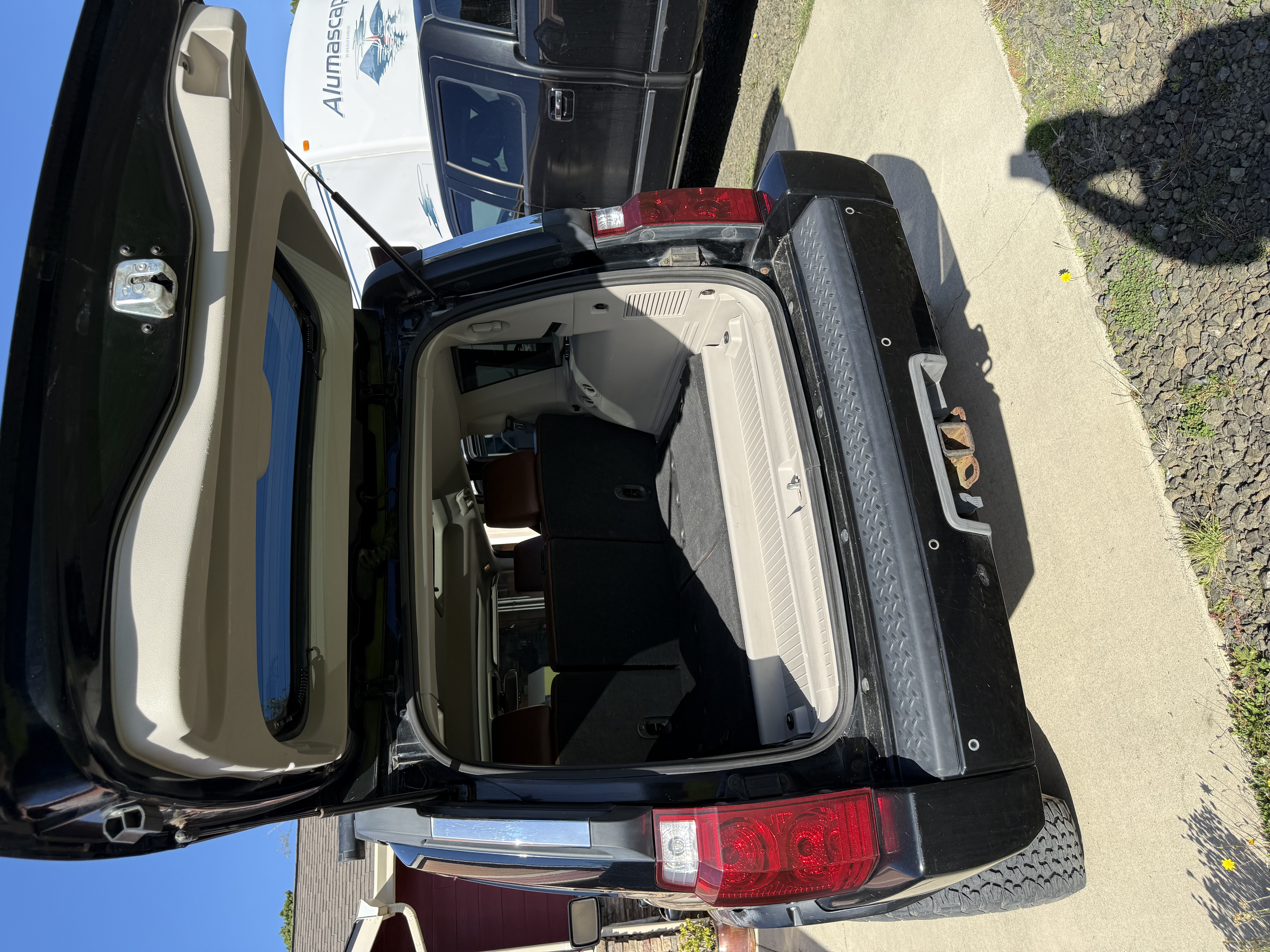 Used 2006 Jeep Commander Limited w/ Trailer Tow Group IV AWD/4WD image 17