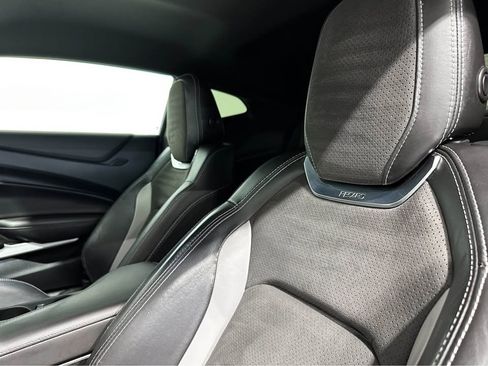 Used 2018 Chevrolet Camaro SS image 5
