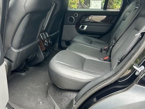 Used 2020 Land Rover Range Rover HSE image 10