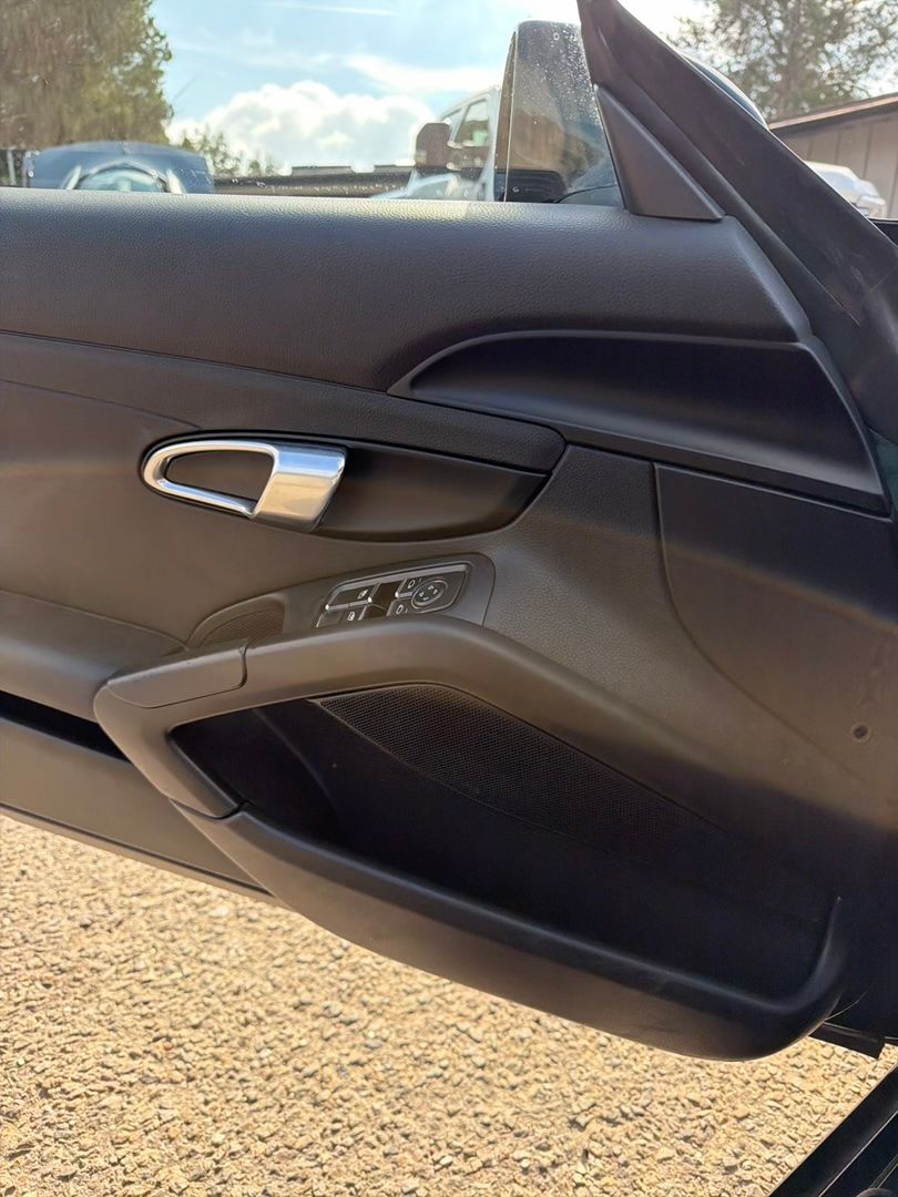 Used 2018 Porsche 718 Cayman RWD image 12