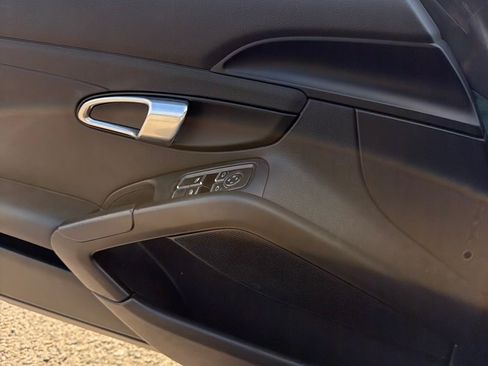 Used 2018 Porsche 718 Cayman image 12