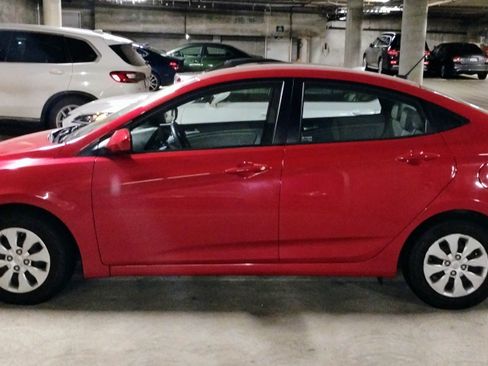 Used 2015 Hyundai Accent GLS image 2