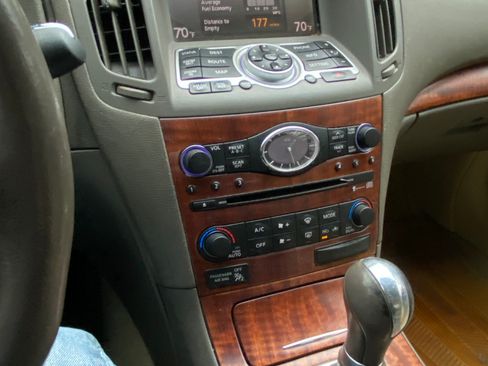 Used 2009 INFINITI G37 x Sedan w/ Premium Pkg image 15