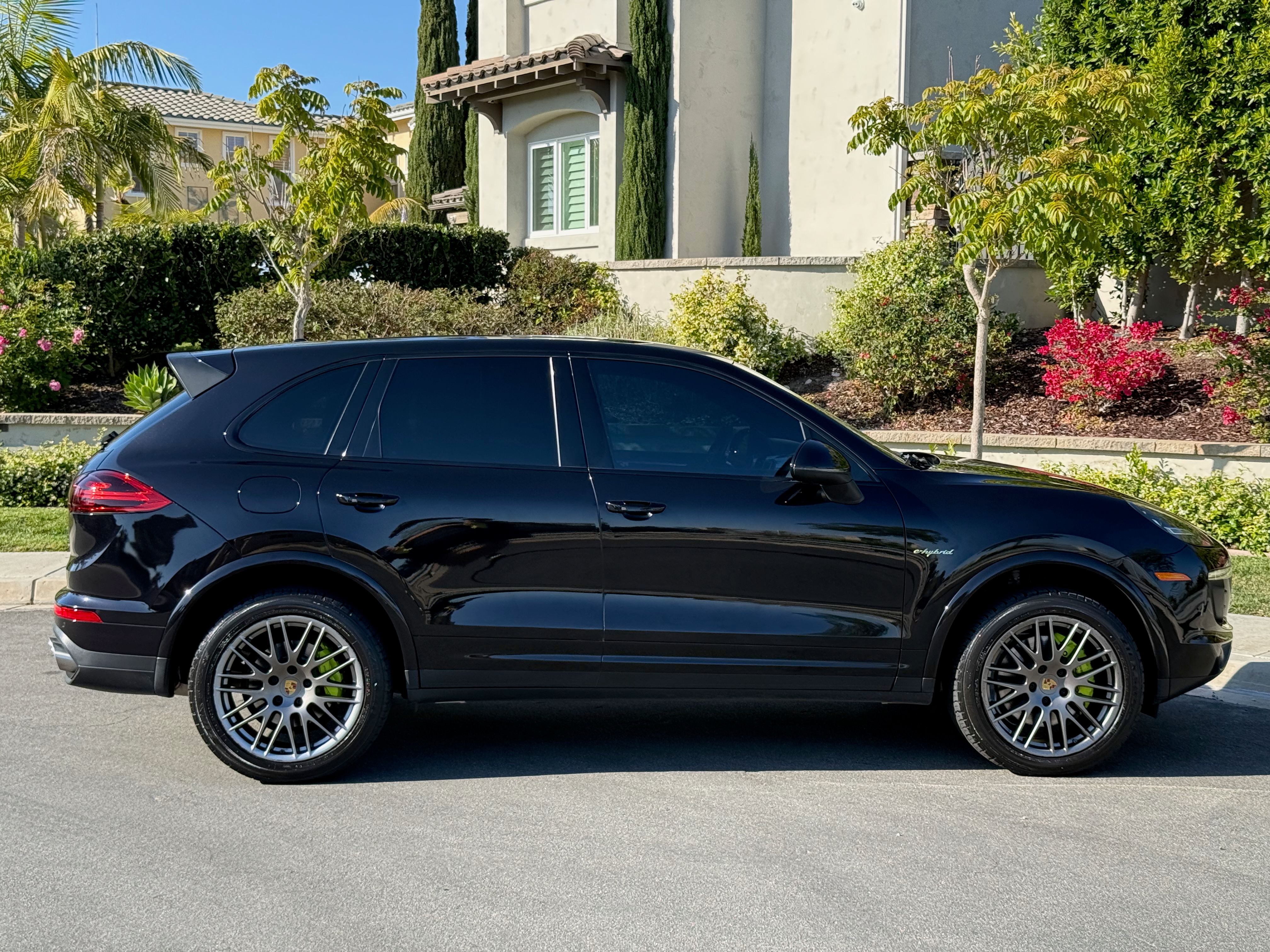 Used 2017 Porsche Cayenne S Platinum AWD/4WD image 8