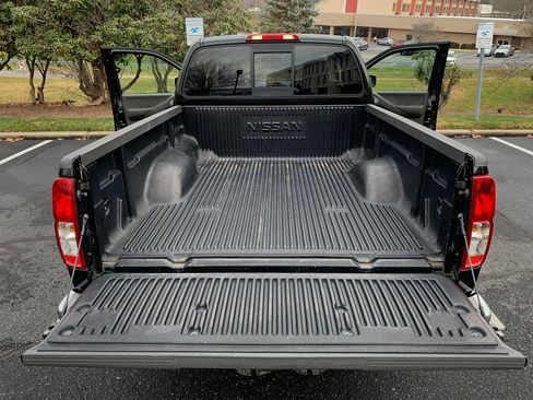 Used 2008 Nissan Frontier SE w/ SE Value Truck Pkg image 8