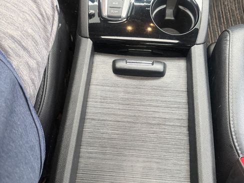 Used 2017 Honda Pilot Elite image 17