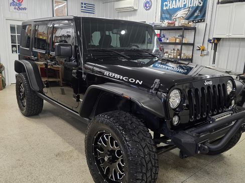 Used 2015 Jeep Wrangler Unlimited Rubicon image 1