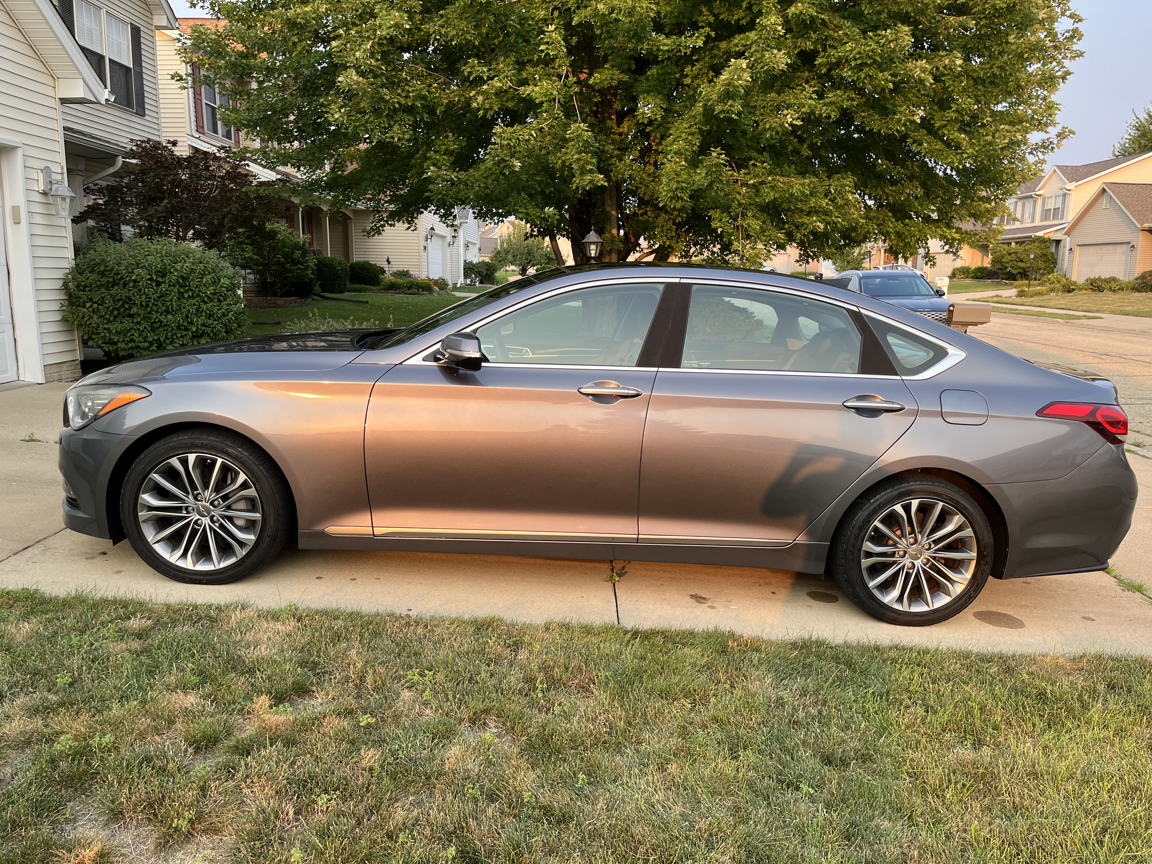 Used 2015 Hyundai Genesis 3.8 w/ Option Group 03 AWD/4WD image 5