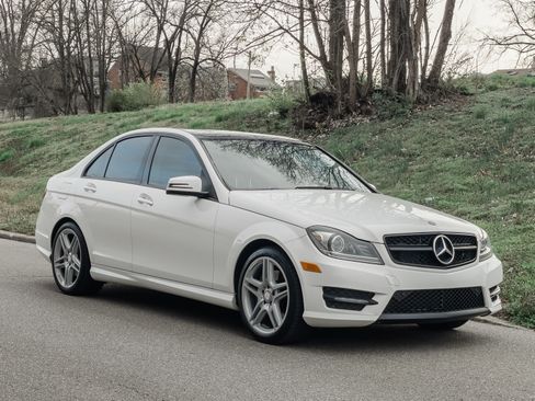 Used 2014 Mercedes-Benz C 350 Sport image 2