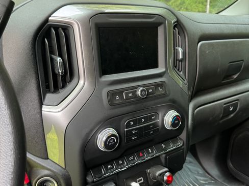 Used 2024 GMC Sierra 1500 Pro w/ Pro Value Package AWD/4WD image 6