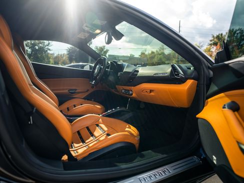 Used 2016 Ferrari 488 GTB image 15