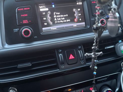 Used 2016 Kia Optima LX w/ LX Convenience Package image 9