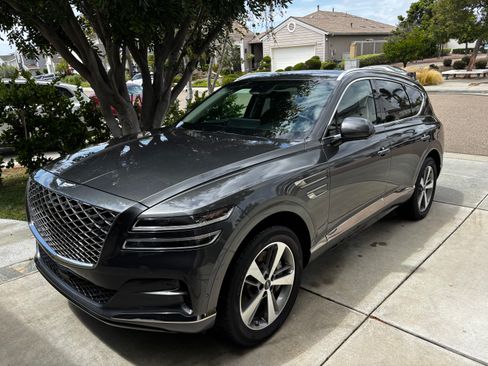 Used 2023 Genesis GV80 2.5T w/ Advanced Package AWD/4WD image 1