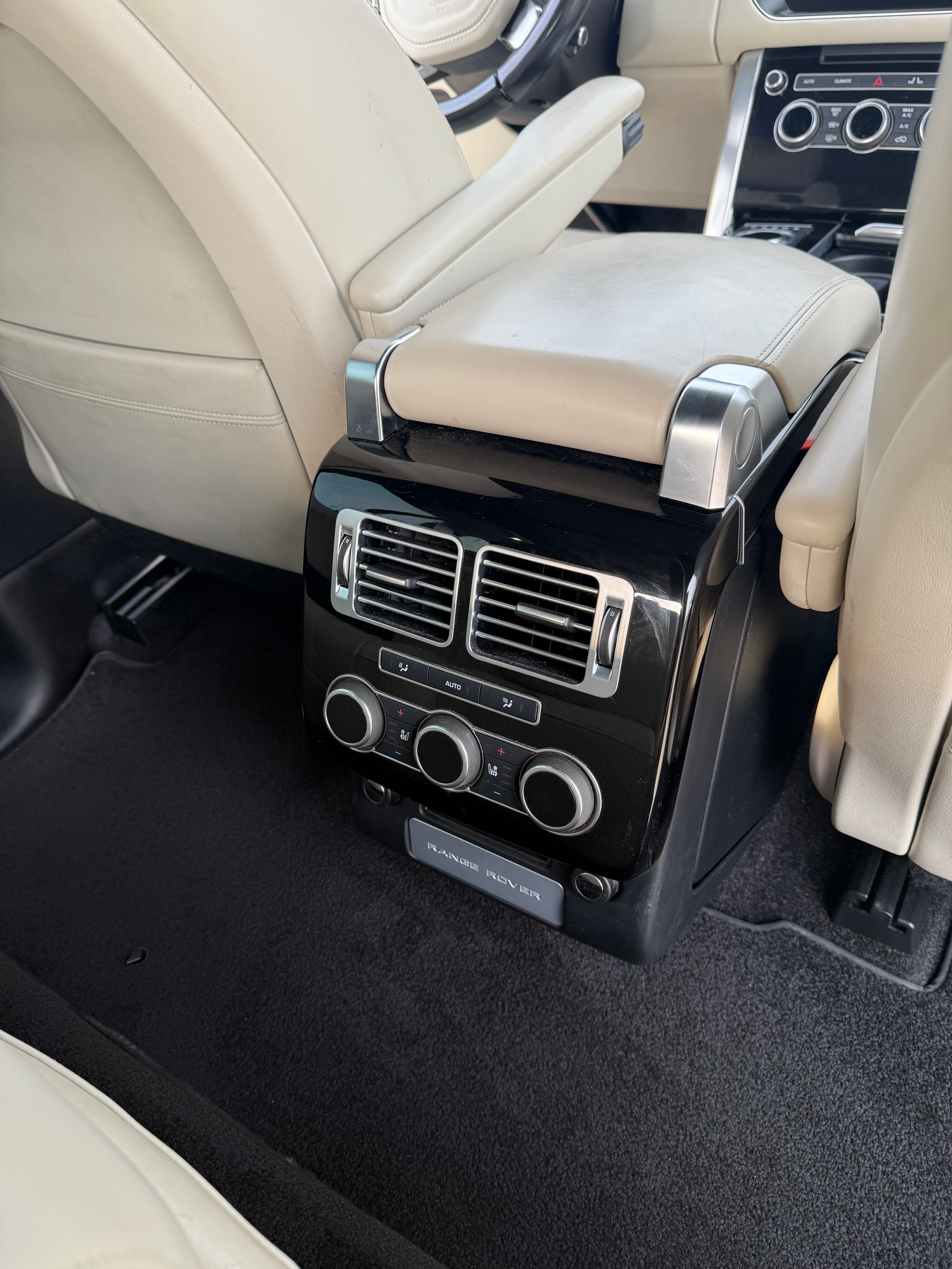 Used 2017 Land Rover Range Rover HSE AWD/4WD image 30
