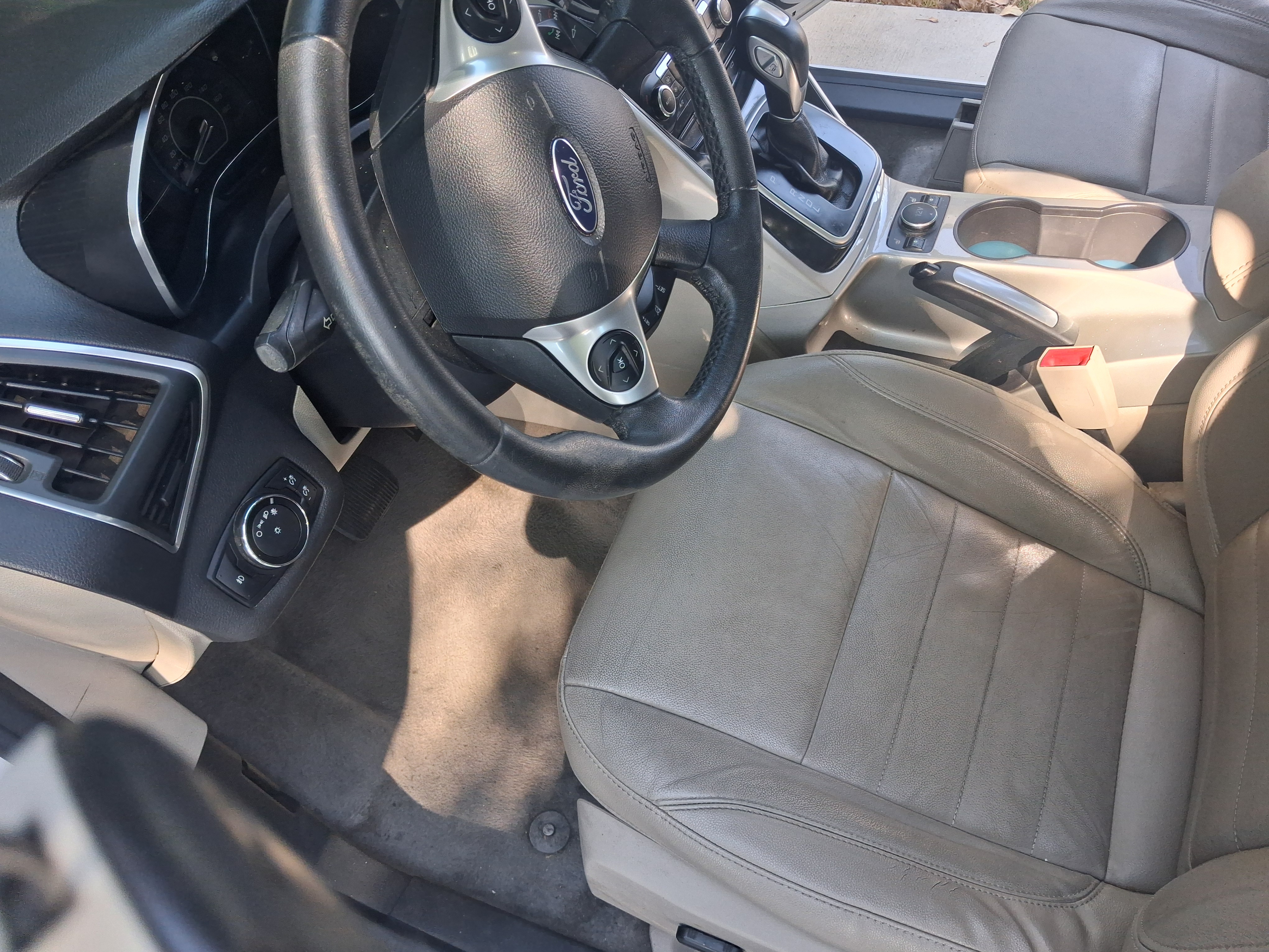 Used 2013 Ford C-MAX Energi SEL FWD image 12