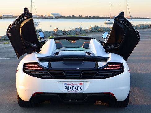 Used 2013 McLaren MP4-12C Spider image 6