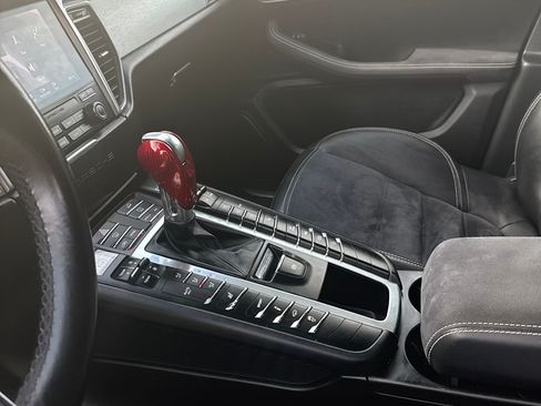 Used 2017 Porsche Macan GTS image 13