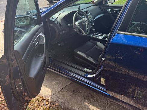 Used 2016 Nissan Altima 2.5 SR FWD image 15