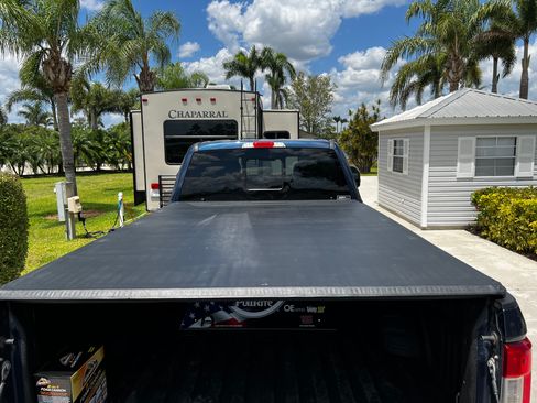 Used 2017 Ford F350 Lariat w/ Chrome Package image 11