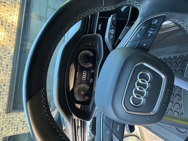 Used 2021 Audi Q8 Premium Plus AWD/4WD image 18