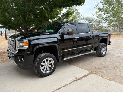Used 2017 GMC Sierra 2500 Denali w/ Duramax Plus Package