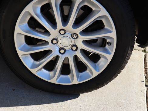 Used 2019 Land Rover Range Rover HSE image 16