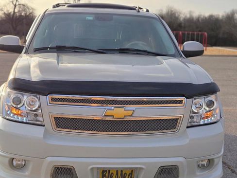 Used 2008 Chevrolet Avalanche LT w/ LT Preferred Equipment Group image 4