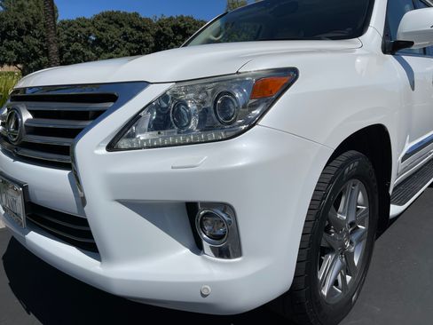 Used 2014 Lexus LX 570 4WD image 8