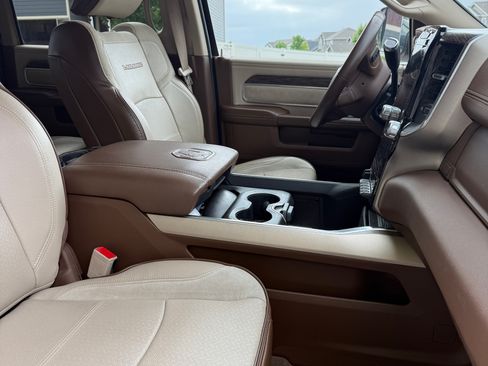 Used 2021 RAM 2500 Laramie AWD/4WD image 8