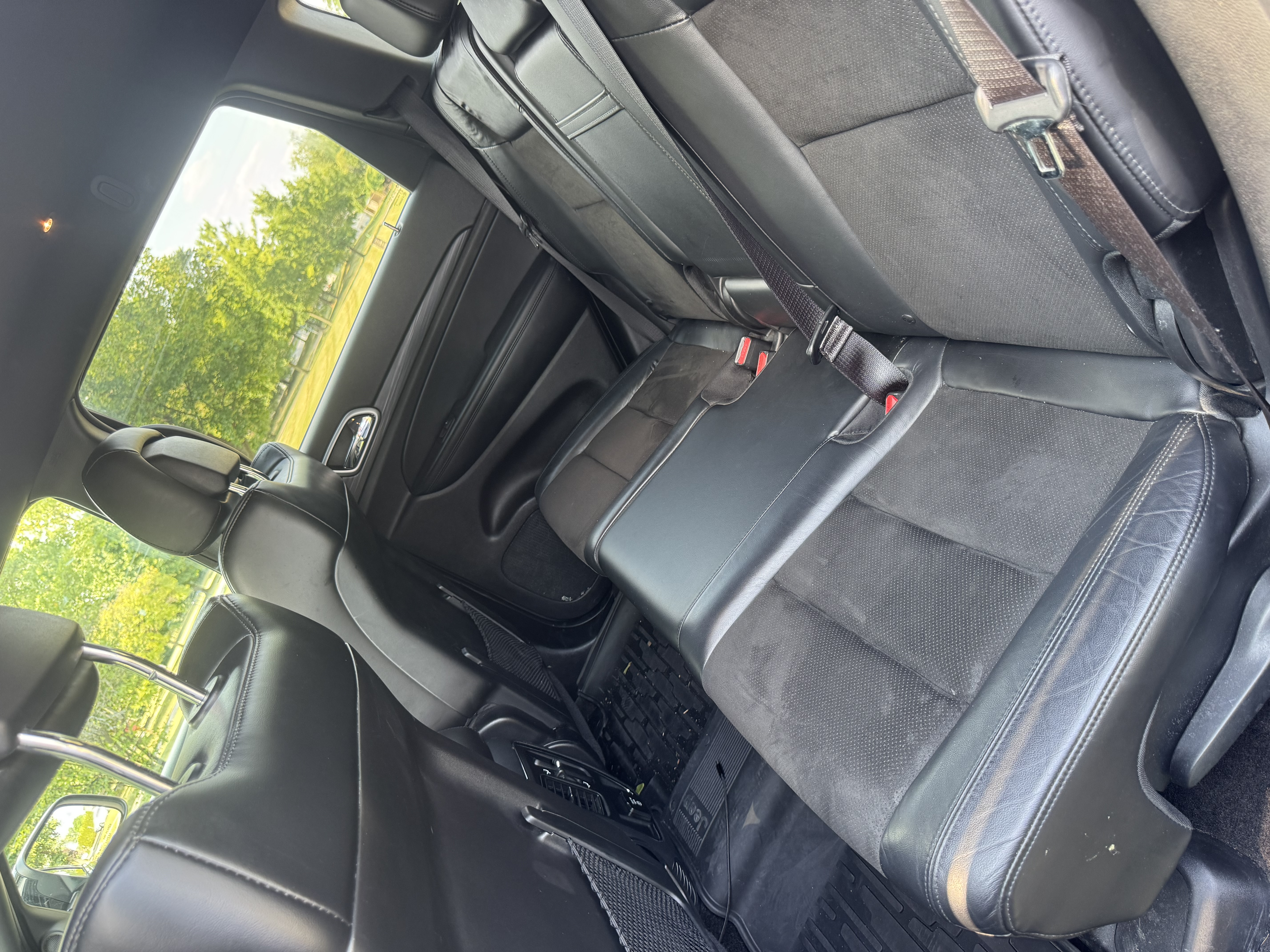 Used 2019 Jeep Grand Cherokee Altitude AWD/4WD image 17