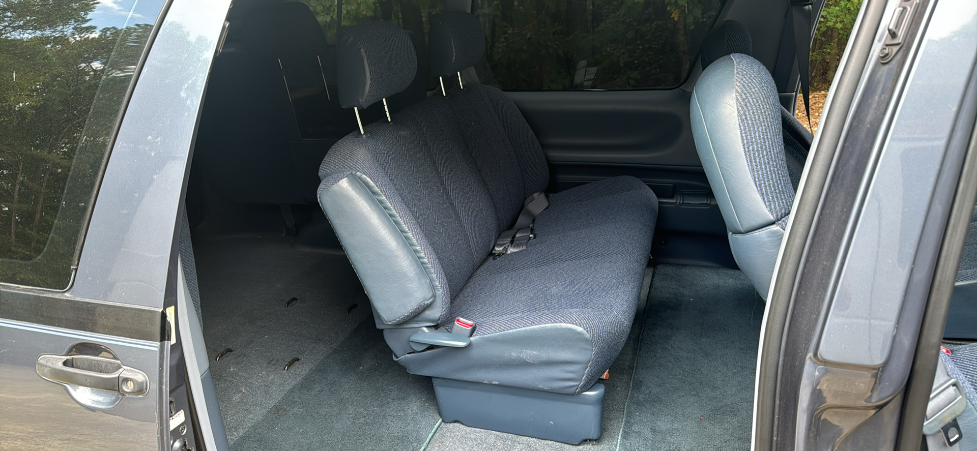 Used 1992 Toyota Previa Deluxe RWD image 5