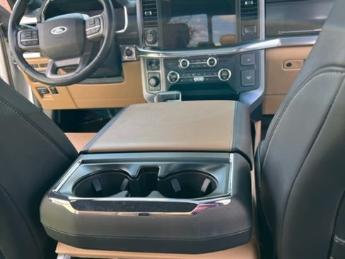 Used 2021 Ford F150 Lariat w/ Equipment Group 502A High image 10