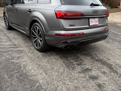 Used 2022 Audi SQ7 Prestige image 8