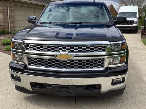 Used 2015 Chevrolet Silverado 1500 LT w/ LT Convenience Package AWD/4WD image 9