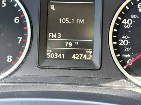 Used 2015 Volkswagen Tiguan SEL image 5