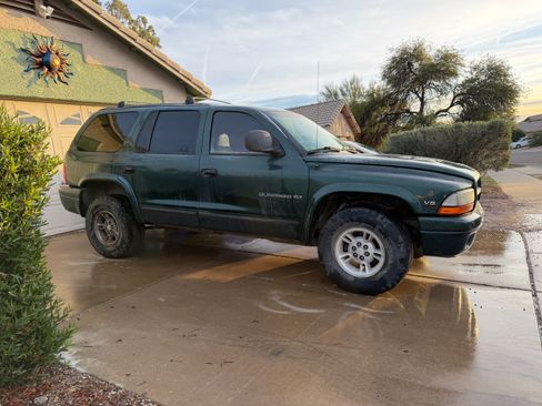 Used 1999 Dodge Durango 4WD image 1