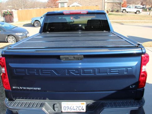 Used 2022 Chevrolet Silverado 1500 LT w/ Safety Package image 15