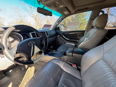 Used 2008 Toyota 4Runner Limited image 21