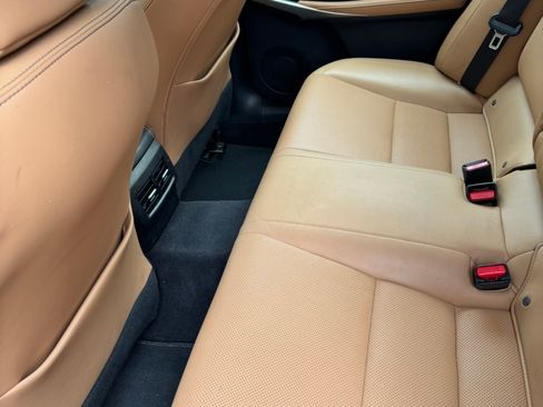 Used 2018 Lexus IS 300 w/ Comfort Package RWD image 11