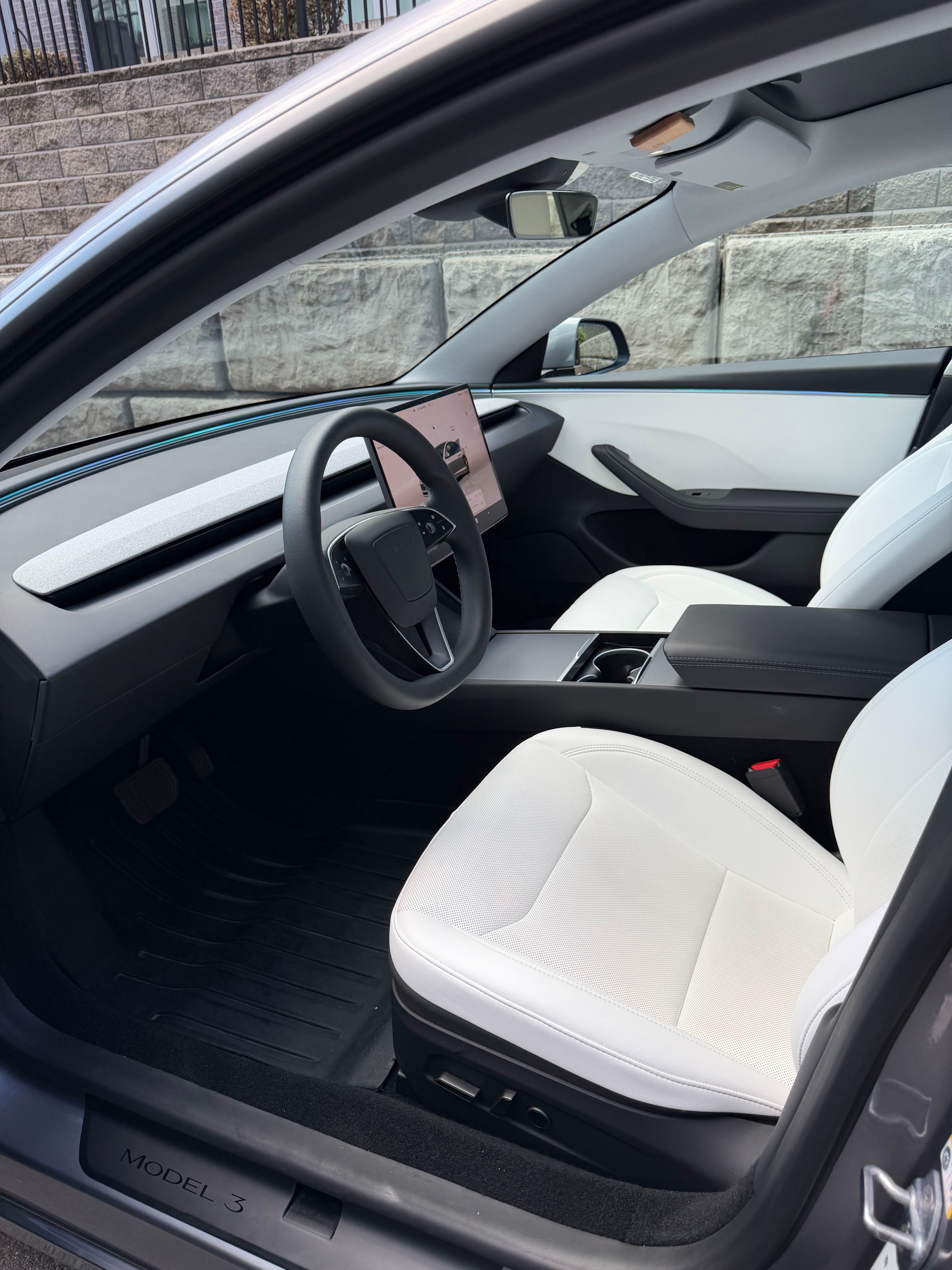 Used 2025 Tesla Model 3 Long Range RWD image 18