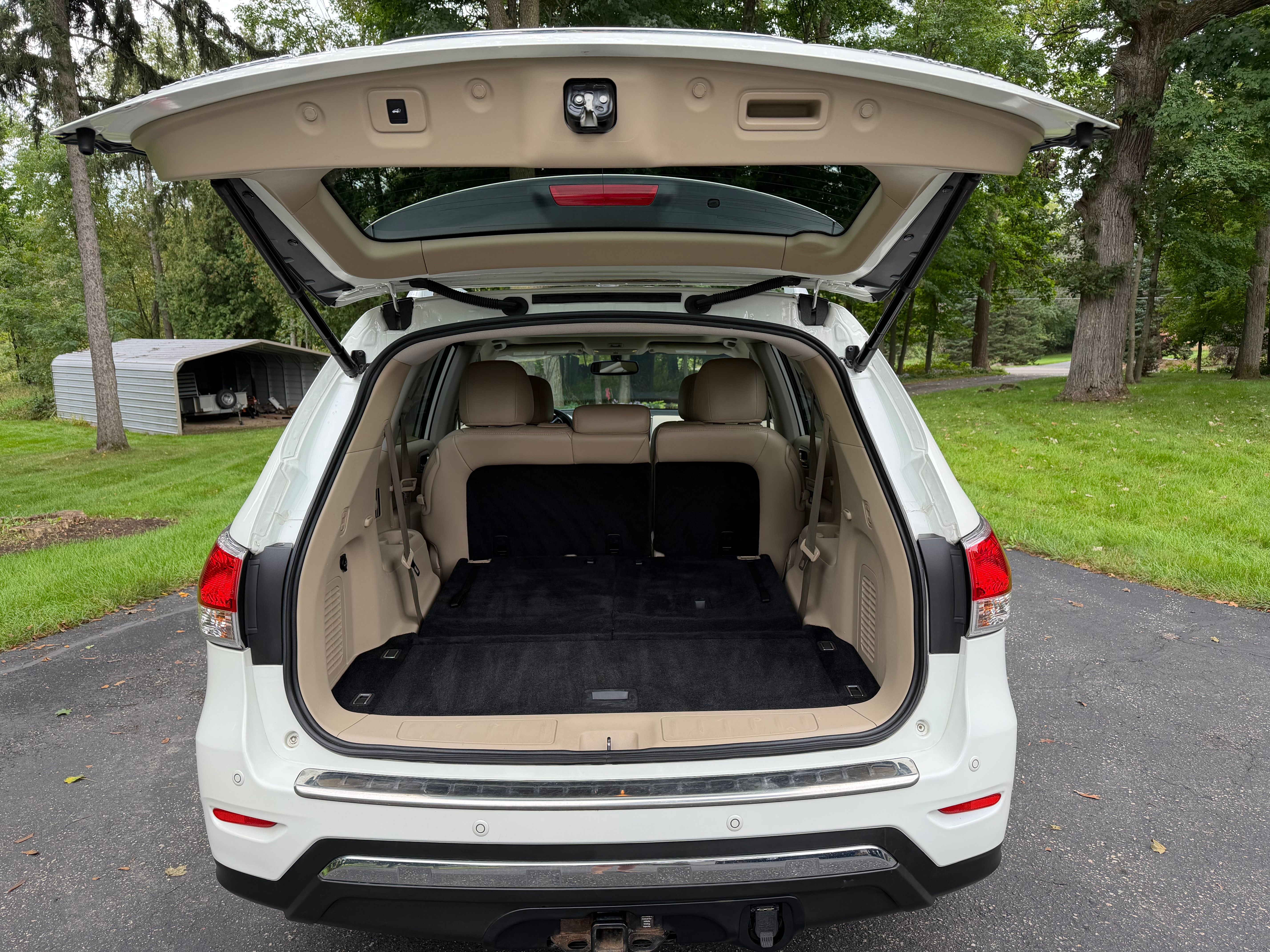Used 2016 Nissan Pathfinder Platinum AWD/4WD image 5
