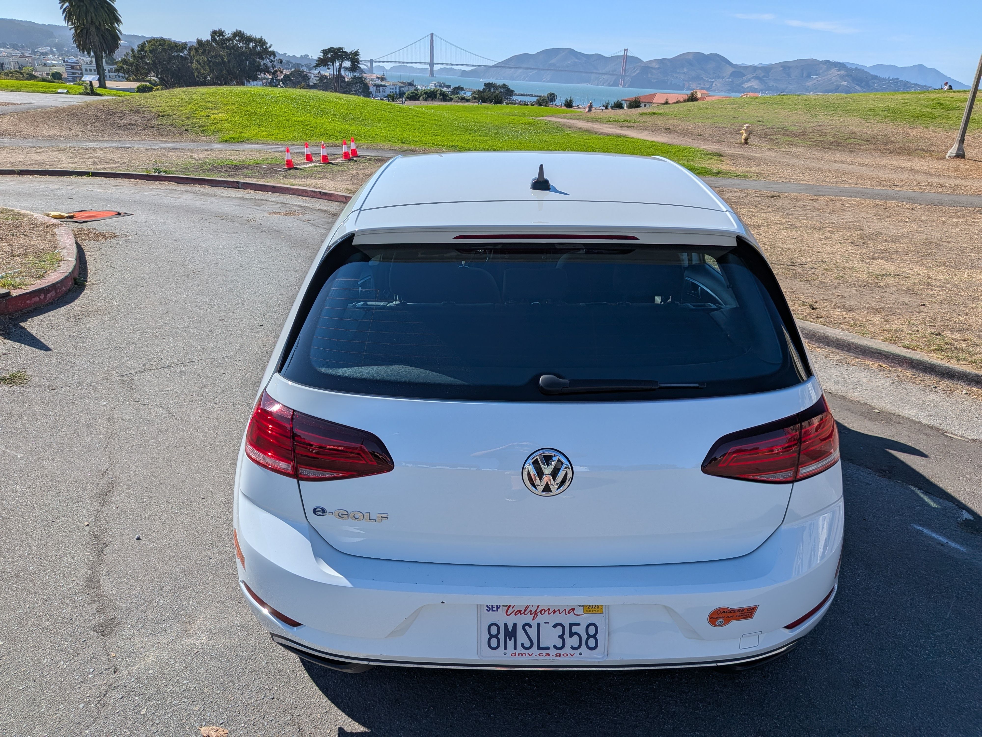Used 2019 Volkswagen e-Golf SE w/ Driver Assistance Package FWD image 9