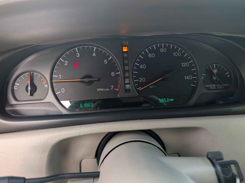 Used 2000 Cadillac Eldorado Touring image 18