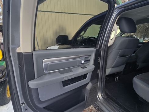 Used 2013 RAM 1500 Big Horn image 27