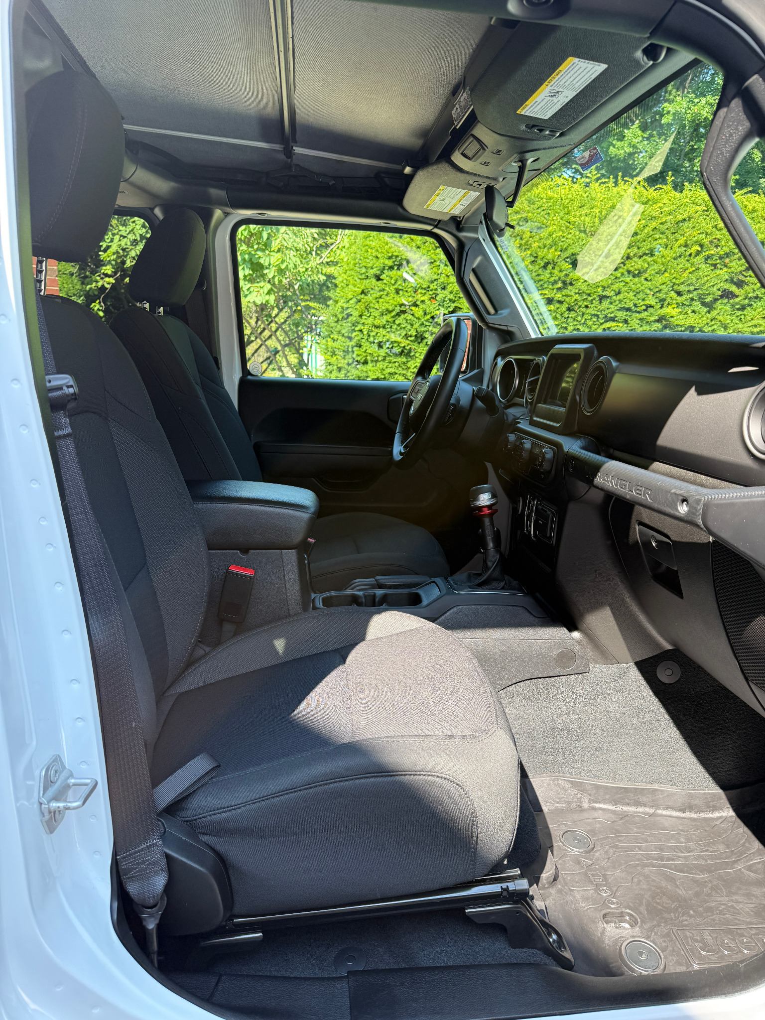 Used 2022 Jeep Wrangler Unlimited Sport AWD/4WD image 8